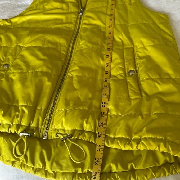 Banana Republic vest, size large - Picture 11 of 13